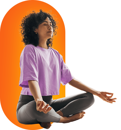 Eine Frau macht Yoga.